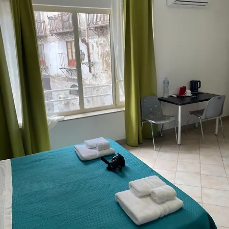 Panzió Into Vicino Al Teatro Massimo